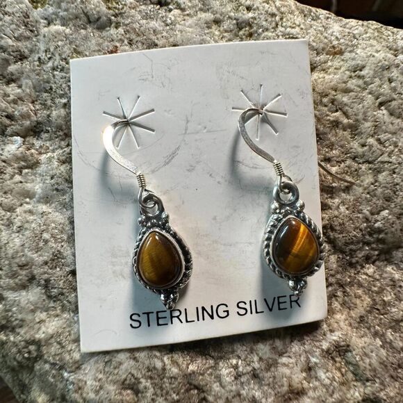 Navajo Heritage: Handcrafted Tiger Eye Dangle Earrings - Gift Box - Picture 2 of 3